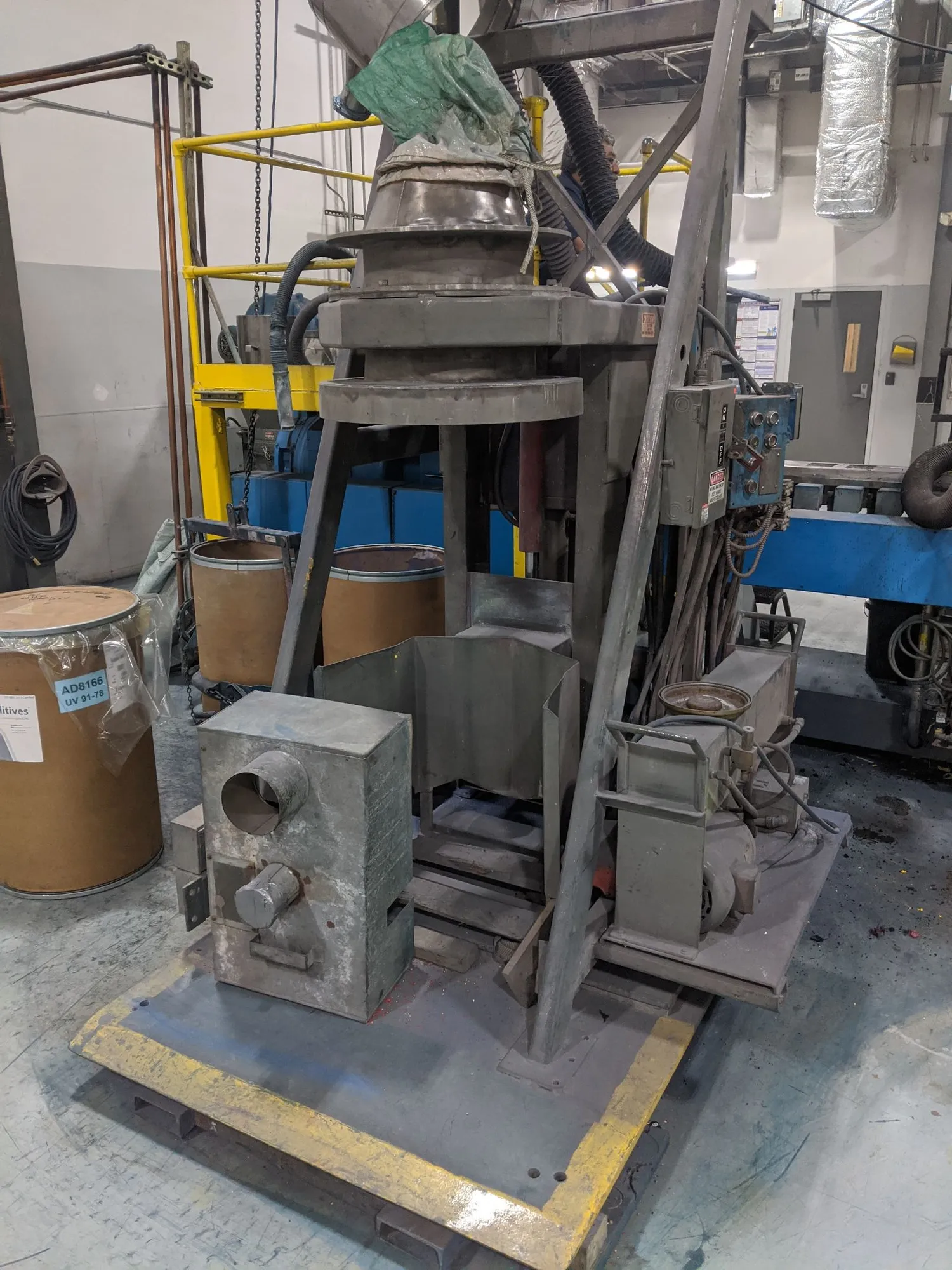 Drum Dumper approx 30 gallon