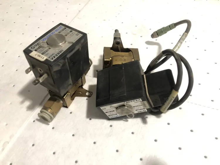 Used SMC VX2330 Solenoid Valves Pennsylvania US | Moses B Glick #1007668