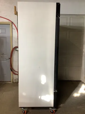 152-0424 True GDM-49F-LD Self Contained 2 Door Freezer