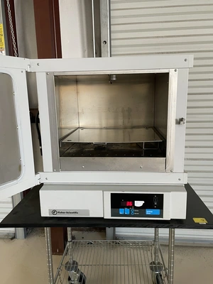 USED FISHER SCIENTIFIC ISOTEMP 725G LABORATORY OVEN
