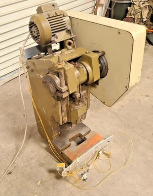 6 Ton Jones & Attwood Worcester Punch Press Machine