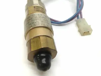 RSW-191 | Omega Engineering  Solid State Pressure Switch 10-150 PSI 5A 250 VAC - Used