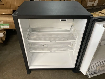 Used DOMETIC CL460 LDC Undercounter Refrigerators Michigan US | Miedema Asset Management Group #1414971