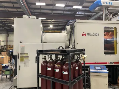 2015 MILACRON VL850-362 Horizontal Plastic Injection Molding Machines | JYC MACHINERY (1)