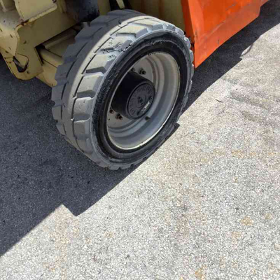 USED 2014 JLG 4069LE