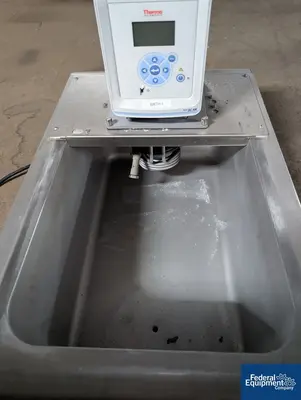 Used Thermo Scientific Thermo Scientific HAAKE S30 Heated Circulating Water Bath with SC100 Digital Circulator Lab Water Baths Michigan US | Federal Equipment Company #1512802