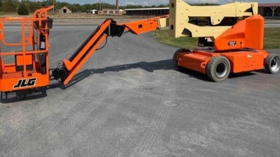 USED 2012 JLG E400AJPN