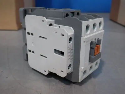 New | in-Stock CARLO GAVAZZI CC32S PLC Contactors Ohio US | HGR 24 #1187212