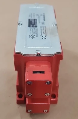 NEW Schmersal TKM/90