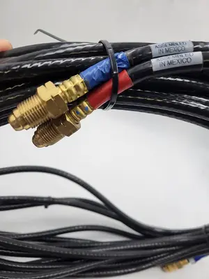 Used LINCOLN ELECTRIC LINCOLN ELECTRIC -  S22274-2 HOT & S22274-1 COLD HOSE WATER 25' LINE STD Hoses | ND Industrial Surplus #1216935