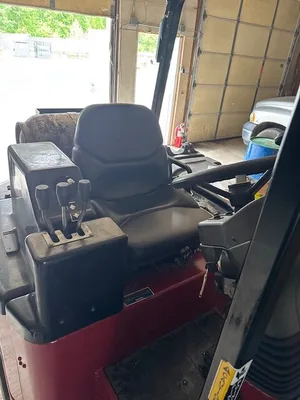 Bendi Swivel Reach 4,000 Lb Fork Lift
