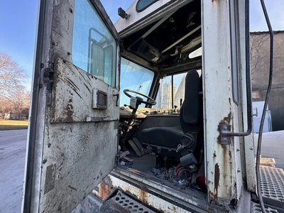 Used 1998 OTTAWA COMMANDO CYT30 Tow Tractors Pennsylvania US | Proxy Equipment #1384988