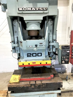 USED 1986 KOMATSU PRESSES KOMATSU OBS200-2 PRESS