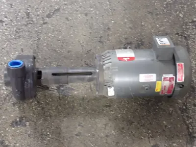 USED GUSHER PUMPS 11019NSA