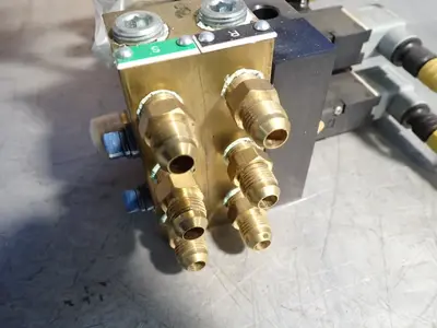 Multi-solenoid Valve Manifold Assembly
