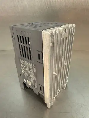 Mitsubishi FR-D720-014-NA Compact Variable Sp Drive 3Ph AC200-240V (5.4.3)