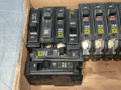 Used SQUARE D _UNKNOWN_ Circuit Breakers Ohio US | HGR 24 #1508026