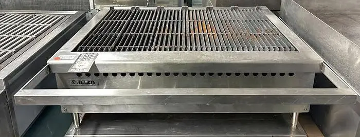Used VULCAN VCRB36 Gas Cooking Equipment British Columbia CA | Surrey Food Equipment #433681