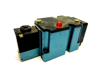 6316D-611-PM-501DA9 | Mac Valves  with PME-501DAAG - Used