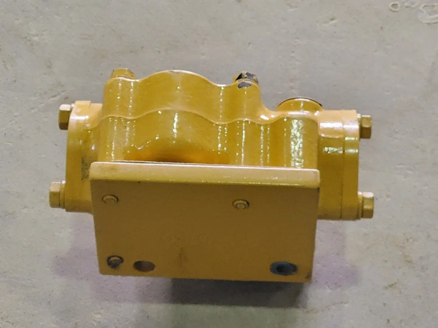 NEW CATERPILLAR 8P-1445