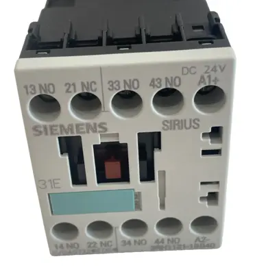 NEW SIEMENS 3RH1131-1BB40 CONTROL RELAY 3RH11311BB40