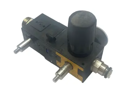 Used Knapp Air Pressure Regulator w/Gauge Modular Inline Port Fitting Air Pressure Regulators Michigan US | Maverick Industrial Sales #1394278