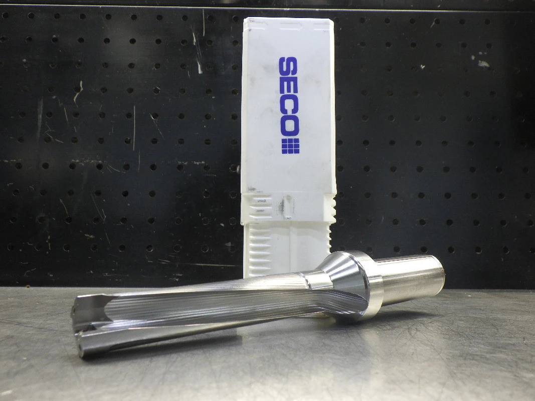 SECO 13/64" Indexable Drill 1" Shank SD525-0812-406-1000R7 (LOC2108C)
