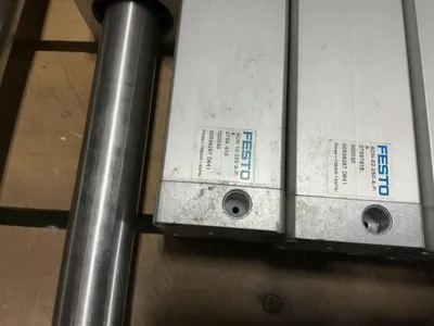 Used _UNKNOWN_ _UNKNOWN_ Pneumatic Cylinders Michigan US | Miedema Asset Management Group #1320245