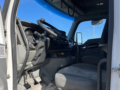 Used 2019 KENWORTH T680 WITH A 14.9L L6 DIESEL ENGINE. Conventional trucks Michigan US | Miedema Asset Management Group #1340423