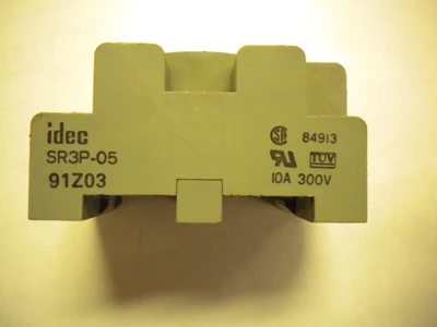 USED IDEC SR3P-05C