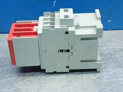 USED ALLEN BRADLEY 700SCF620EJC