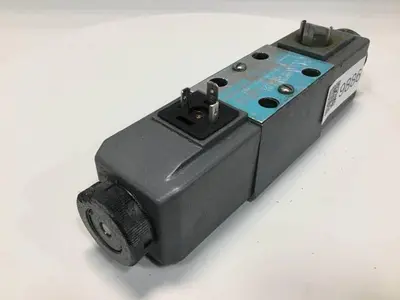 USED VICKERS DG4V-3-6C-M-U-HL7-60