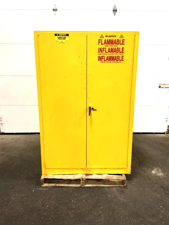 Used Justrite 25860 Hazardous Storage Units Ohio US | Equipment Recovery Corp. #1331532