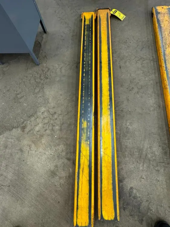 Used _UNKNOWN_ _UNKNOWN_ Forklift Attachments North Carolina US | Myron Bowling Auctioneers Inc #1546917