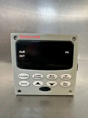 Honeywell DC2500-EE-2L00-100-00000-E0-0 90-250 Vac 50/60 Hz 18Va (5.4.3)