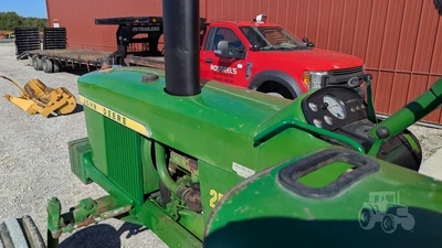 USED 1970 JOHN DEERE 2520