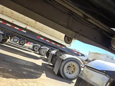 USED 2015 PETERBILT 579