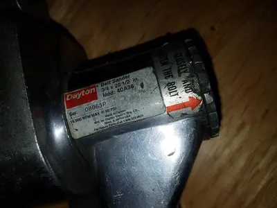 USED DAYTON 3/4 BY 20 1/2" BELT SANDER