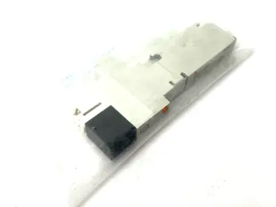 NEW SMC PLUG-IN SINGLE SOLENOID VALVE 2-WAY 24VDC