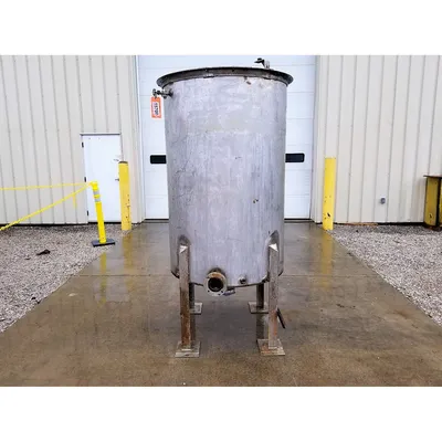 Used 500 GALLON STAINLESS STEEL TANK with Pipe Coils