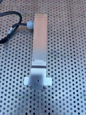 Used SICK I10-E0253 SAFETY DOOR LOCKING DEVICE 250V Electronics & Components California US | Equipment Lab #1278808