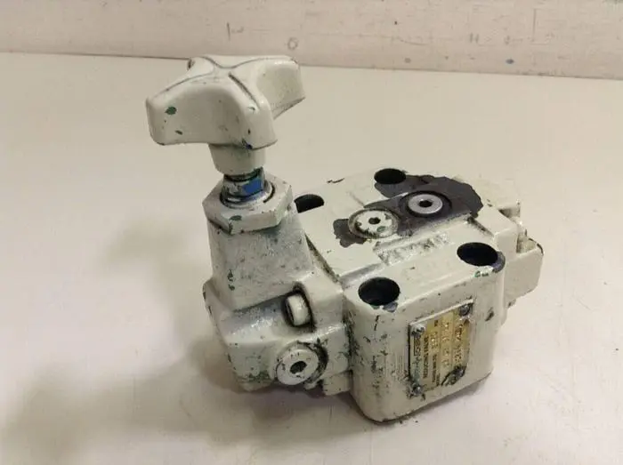 Used VICKERS XG033F30 Valves/Fittings Michigan US | Ideal Machinery #579827