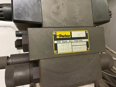 Whallon High Speed Bright Can Palletizer