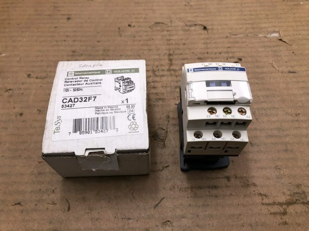 USED TELEMECANIQUE / SCHNEIDER ELECTRIC CAD32G7