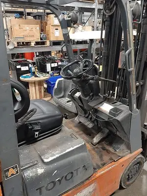 USED TOYOTA 7FGCU15 – 3000 LB. FORKLIFT