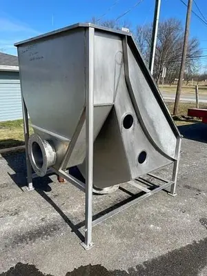 USED TRI-BERRY STATIONARY PRODUCT / WASTE WATER DEWATERING SCREEN 60" WIDE
