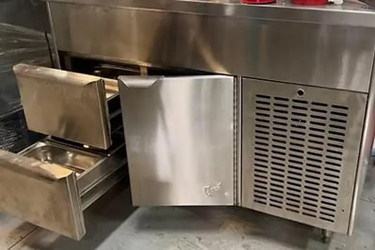 Used QUEST METAL PRODCUTS _UNKNOWN_ Refrigeration Units British Columbia CA | Surrey Food Equipment #434479