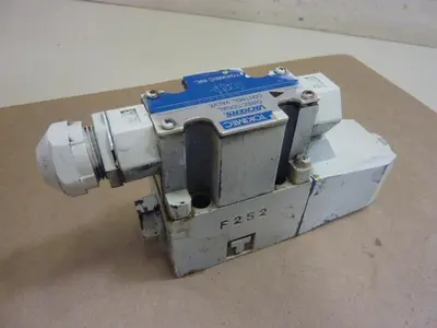 USED VICKERS DG4V32AMP7H750