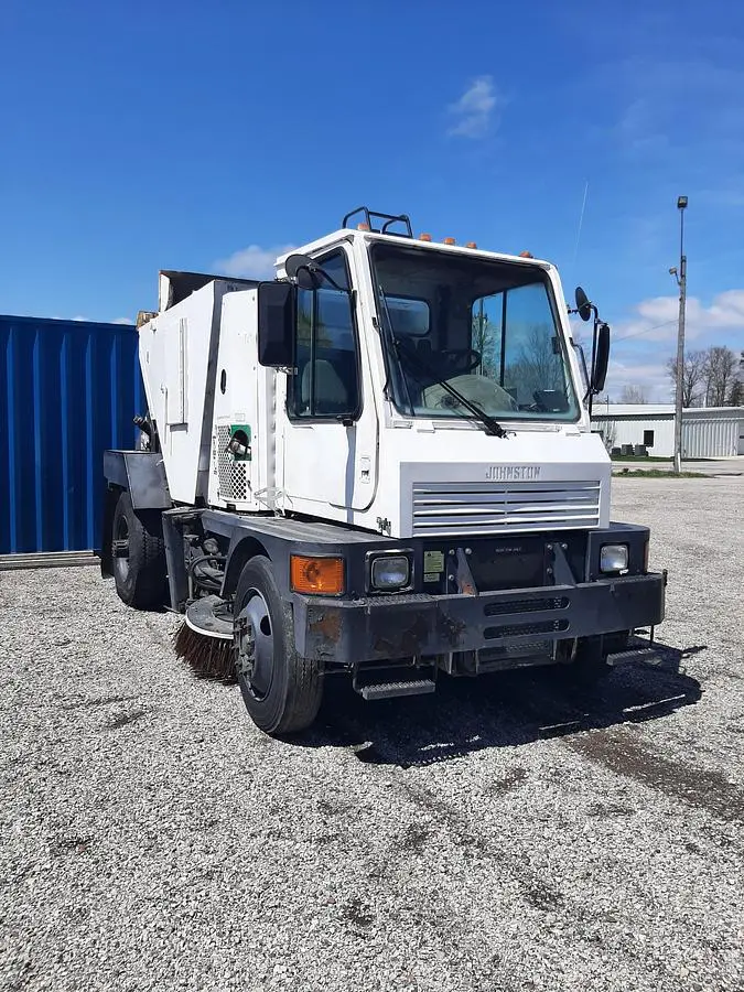 USED JOHNSTON 4000 SWEEPER TRUCK