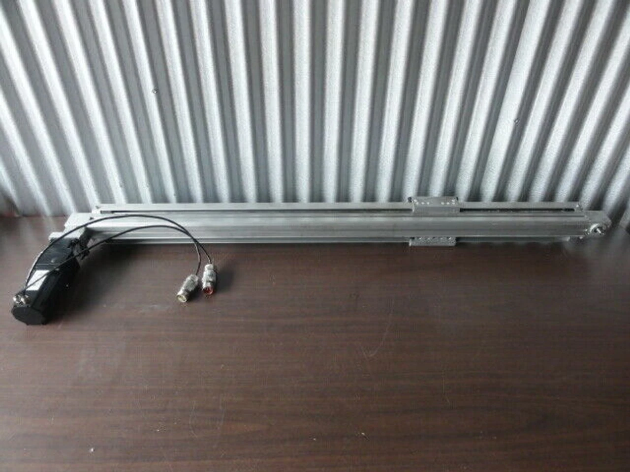USED FESTO DGE-25-850-ZR-LV-RF-KG-KF-GA